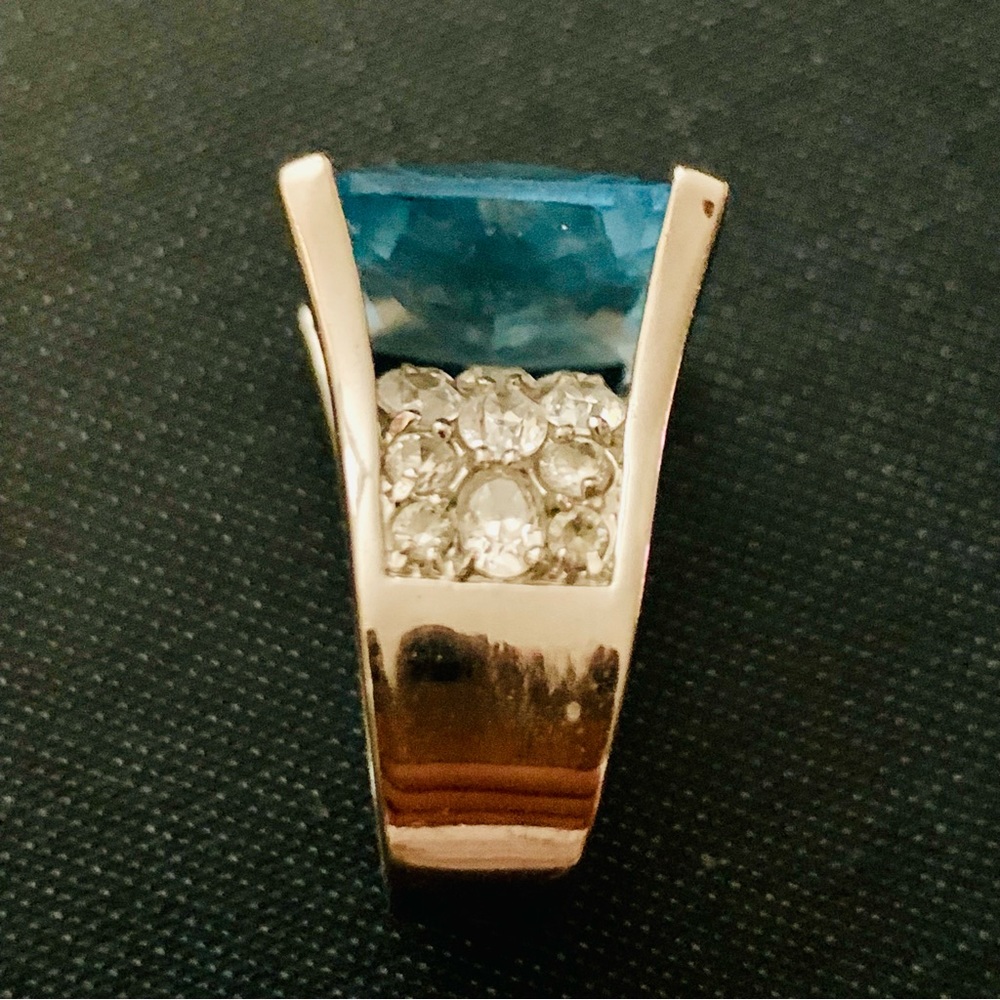 SWAROVSKI AQUAMARINE AND CRYSTAL RHINESTONES COCKTAIL RING SZ US 4.5 - Picture 2 of 12